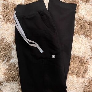 Figs yola skinny scrub pants